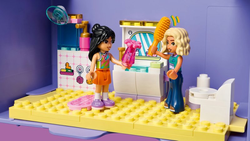 LEGO® Friends 42697 Kreativní kufřík a domek pro panenky