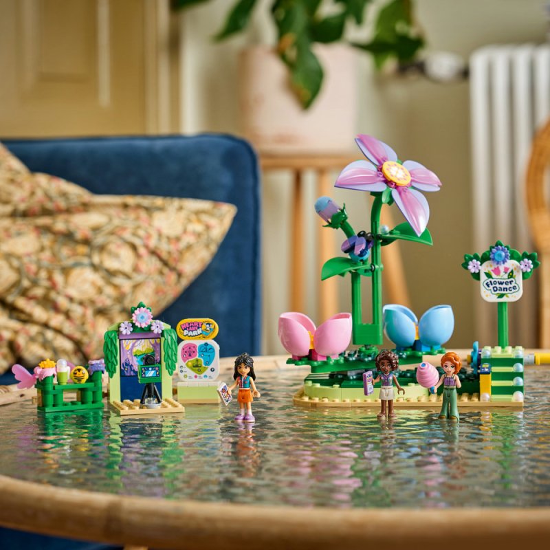 LEGO® Friends 42702 Květinový kolotoč s vílami