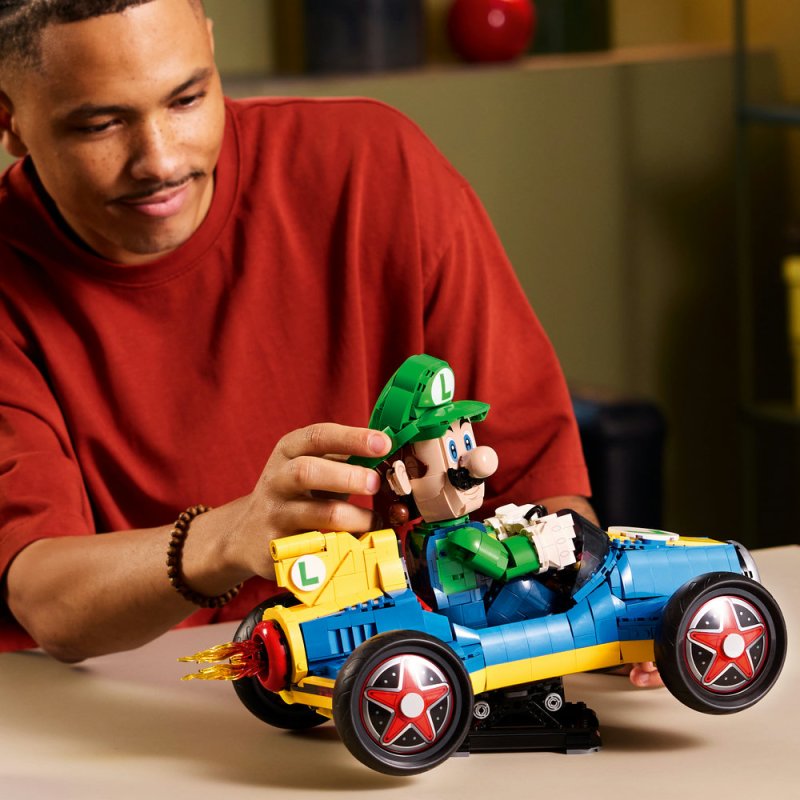 LEGO® Super Mario™ 72050 Mario Kart™ – Luigi a Mach 8