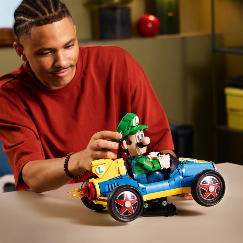 LEGO® Super Mario™ 72050 Mario Kart™ – Luigi a Mach 8