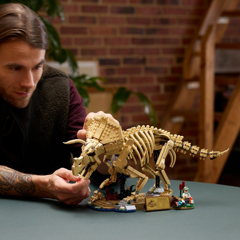 LEGO® Jurassic World™ 77985 Dinosauří fosilie: Triceratops