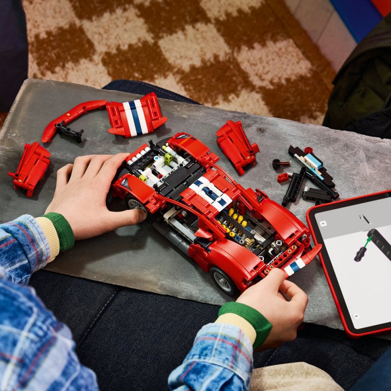 LEGO® Technic 42235 Auto Ferrari 488 Pista