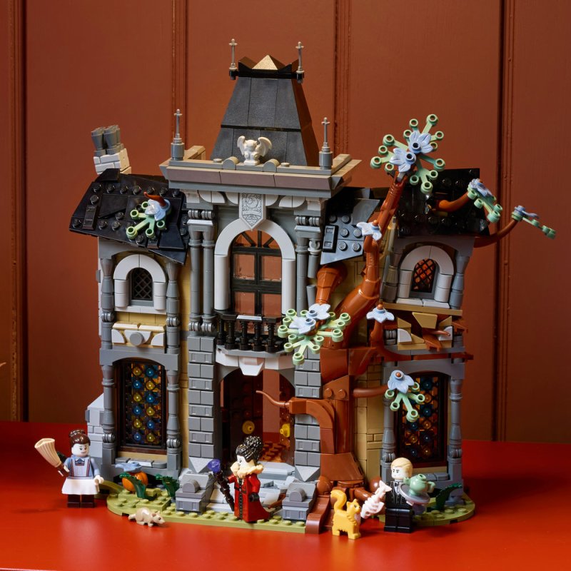 LEGO® Icons 11383 Sídlo starostky