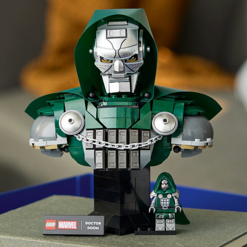 LEGO® │ Marvel 76345 Busta Doktora Dooma