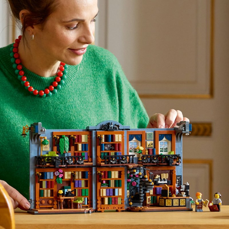 LEGO® Icons 11379 Knižní zarážka: Knihkupectví