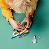 LEGO® │ Disney 43198 Anna a zámecké nádvoří