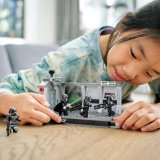 LEGO® Star Wars™ 75324 Útok Dark trooperů