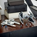 LEGO® Star Wars™ 75348 Mandalorianská stíhačka třídy Fang proti TIE Interceptoru