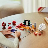 LEGO® Minecraft® 21255 Přepadení v portálu do Netheru