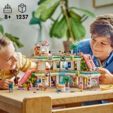 LEGO® Friends 42604 Obchodní centrum v městečku Heartlake