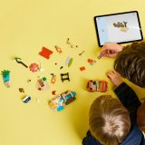 LEGO® Bluey 11202 Bluey a rodinný výlet autem na pláž
