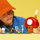 LEGO® Super Mario™ 72041 Toad a párty v jeho domku