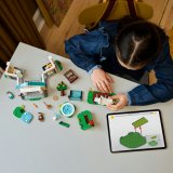 LEGO® Animal Crossing™ 77056 Blathers a jeho muzejní sbírka
