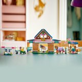 LEGO® Friends 42688 Koňská stáj a jezdecká akademie