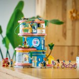 LEGO® Friends 42689 Klubovna pro kamarády v městečku Heartlake