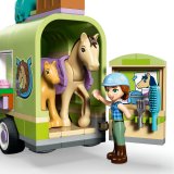 LEGO® Friends 42695 Přívěs s koněm a hříbětem