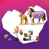 LEGO® Friends 42695 Přívěs s koněm a hříbětem