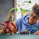 LEGO® ǀ Marvel 76341 Groot v kombinéze Plenitelů