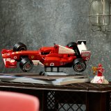 LEGO® Icons 11375 Ferrari F2004 a Michael Schumacher