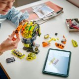 LEGO® Editions 43023 Helma Lando Norris z týmu McLaren Mastercard F1®